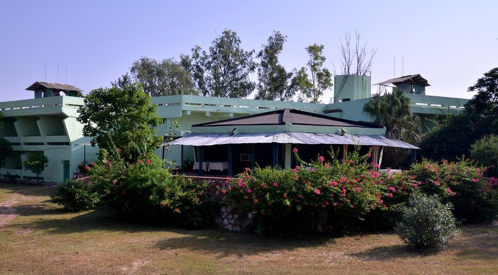 Hotel Bharatpur Ashok المظهر الخارجي الصورة