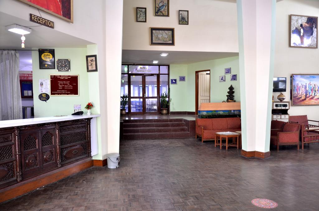 Hotel Bharatpur Ashok المظهر الخارجي الصورة