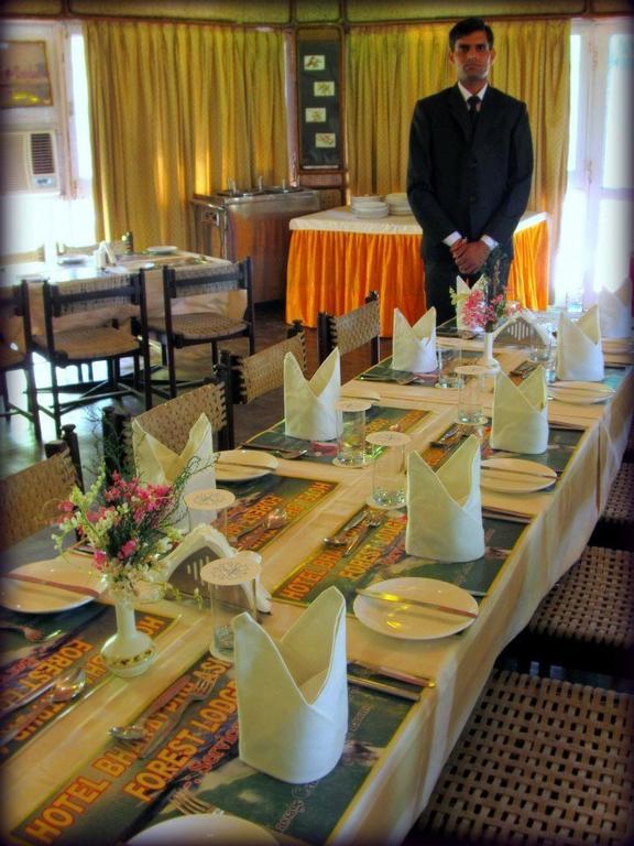 Hotel Bharatpur Ashok المظهر الخارجي الصورة