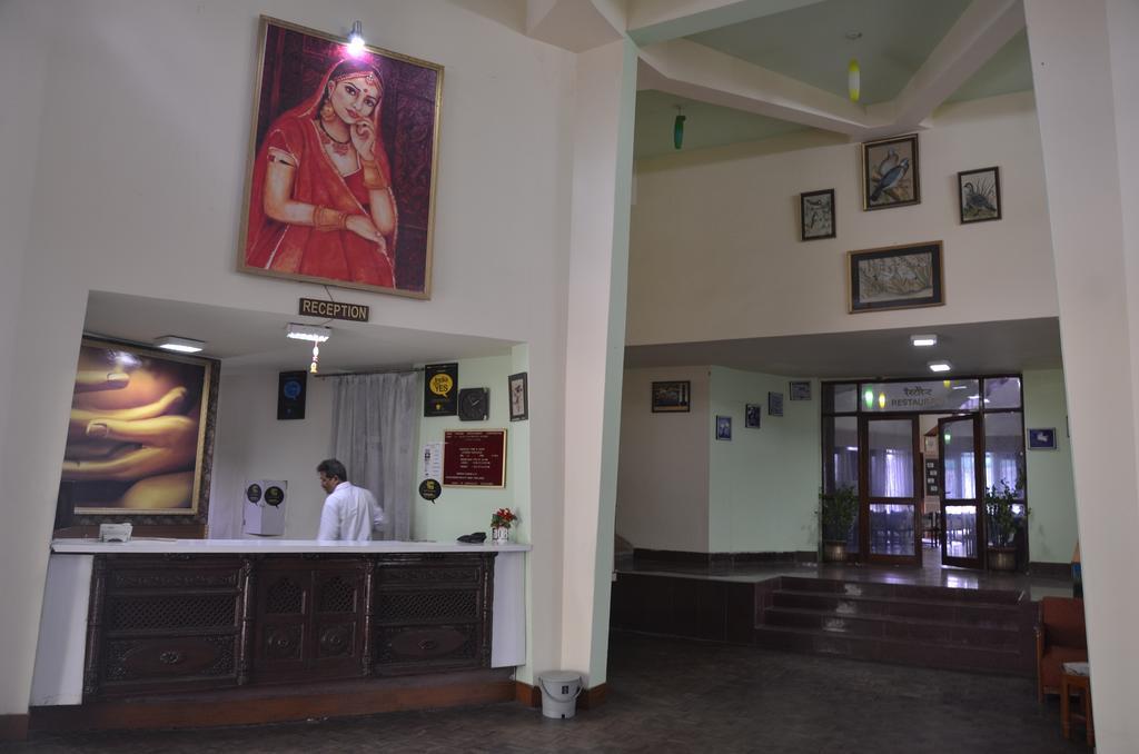 Hotel Bharatpur Ashok المظهر الخارجي الصورة